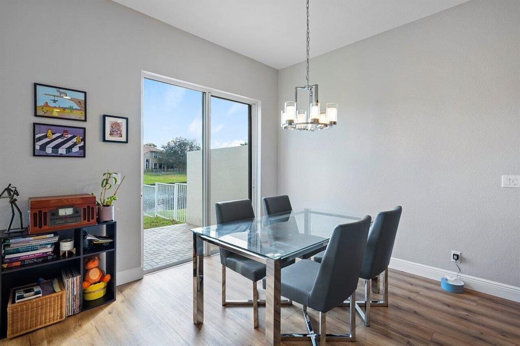 5558 Via De La Plata Circle