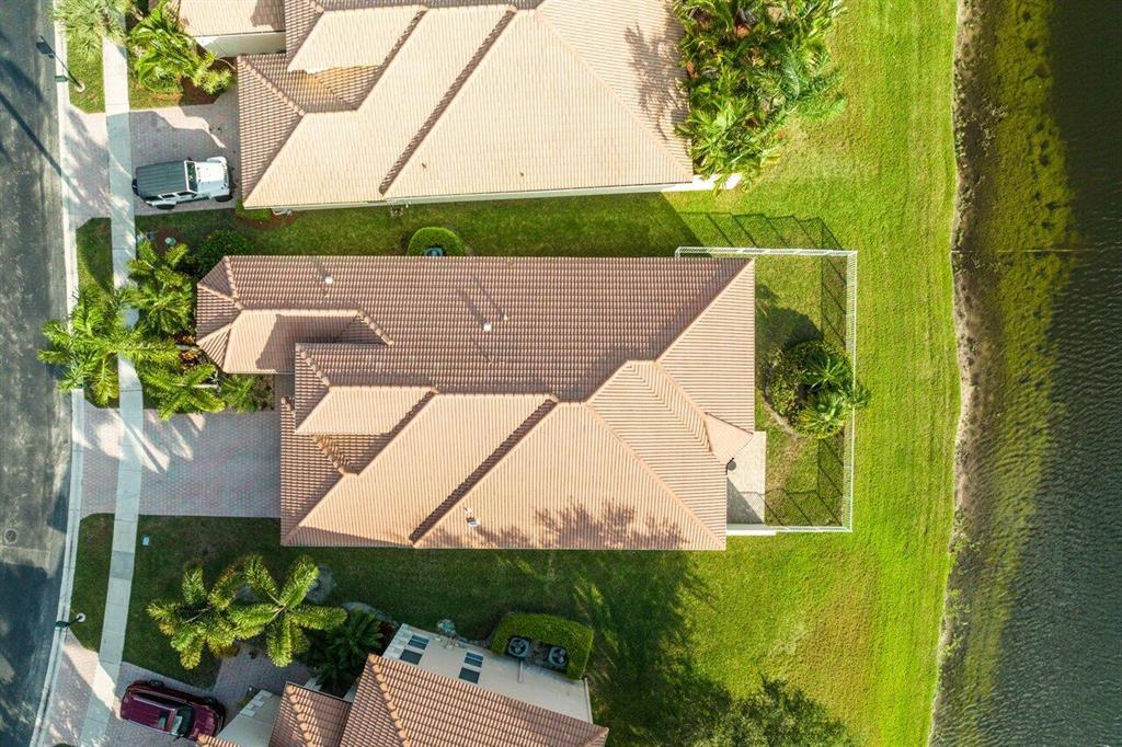 5558 Via De La Plata Circle