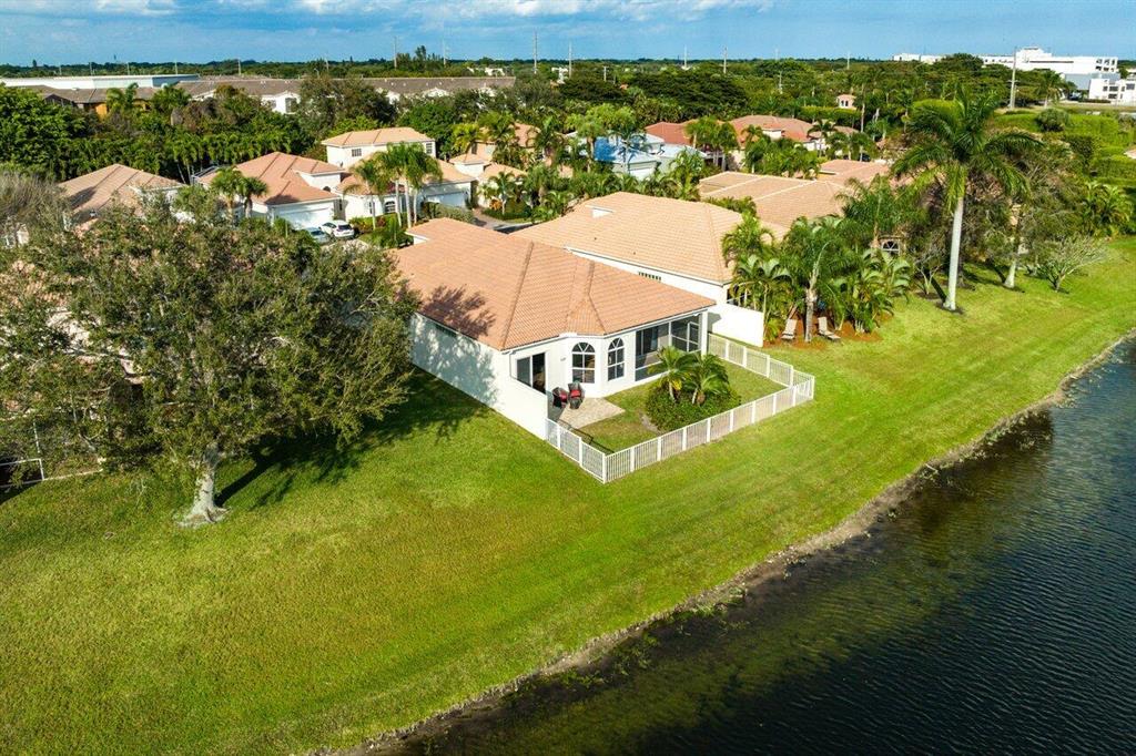 5558 Via De La Plata Circle