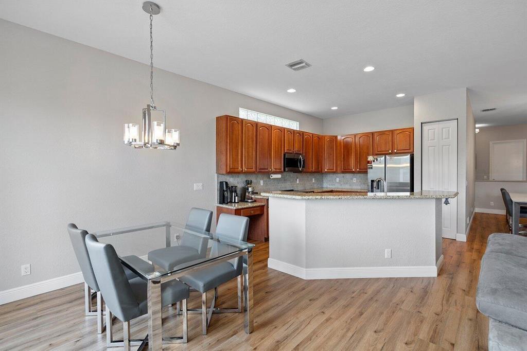 5558 Via De La Plata Circle