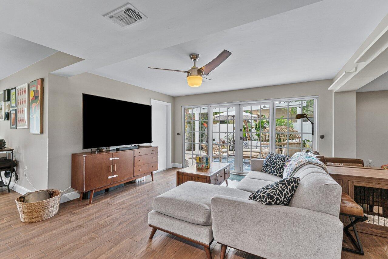 501 SW 8th Terrace