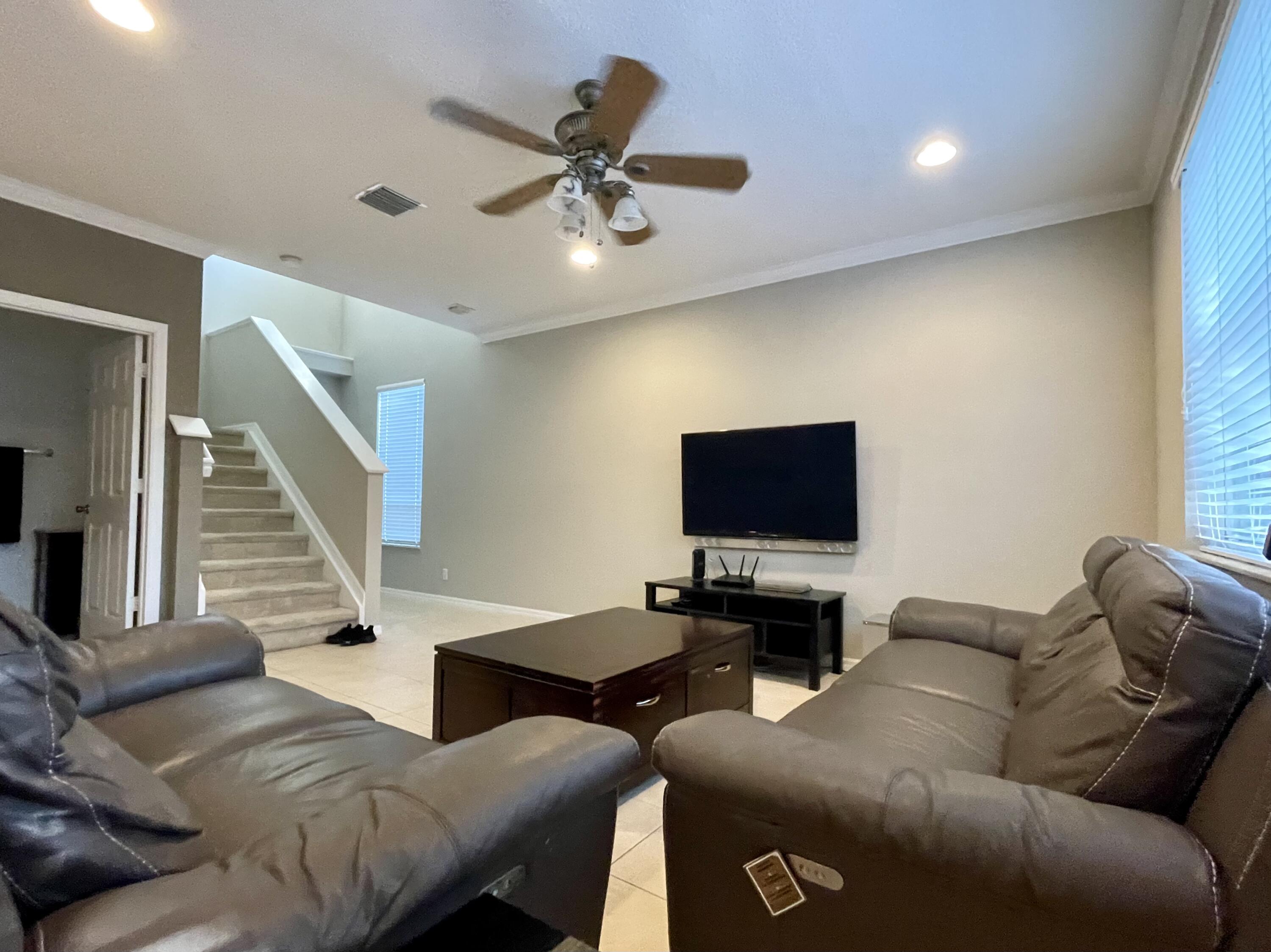 9085 Villa Palma Lane