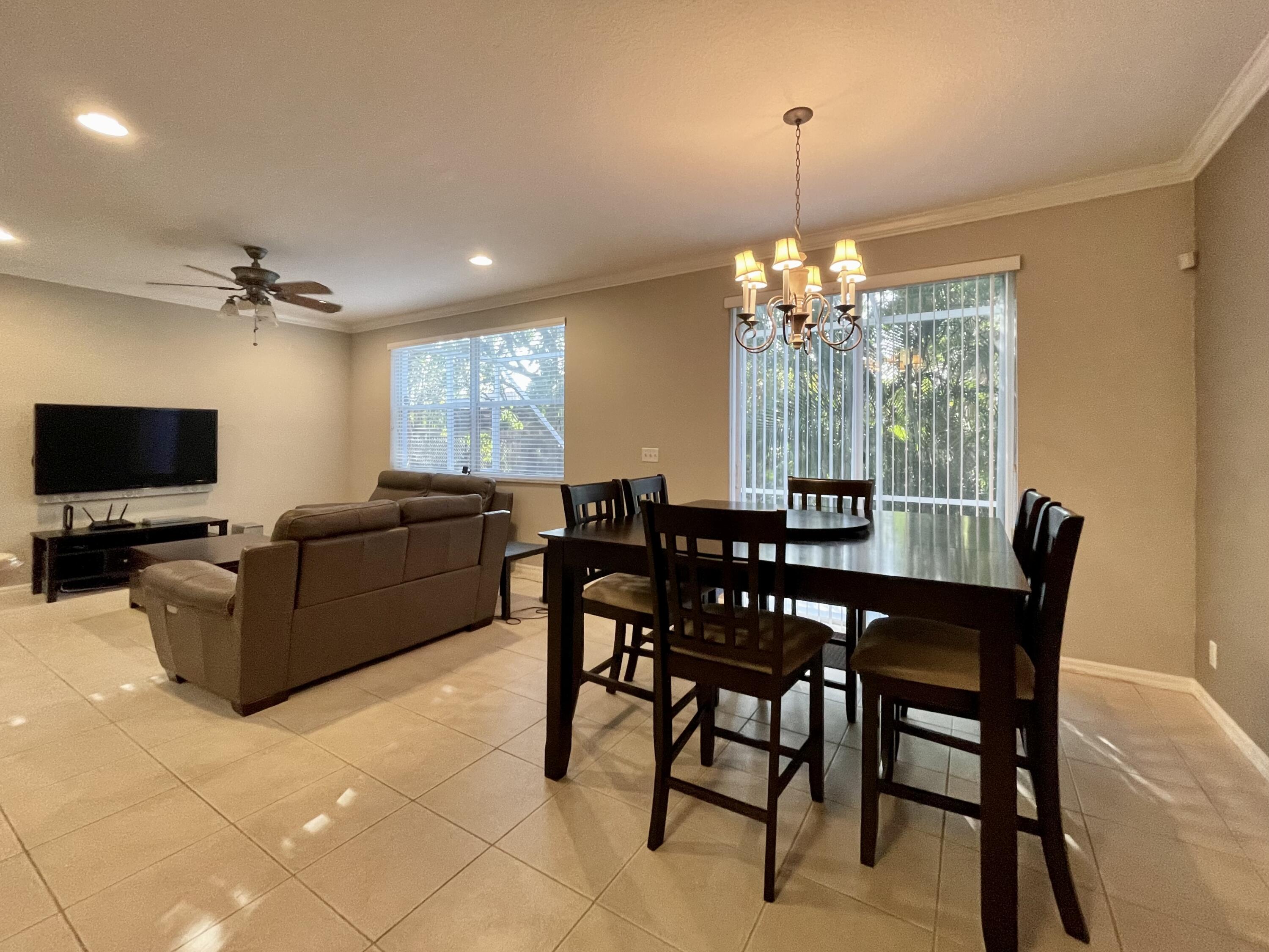 9085 Villa Palma Lane