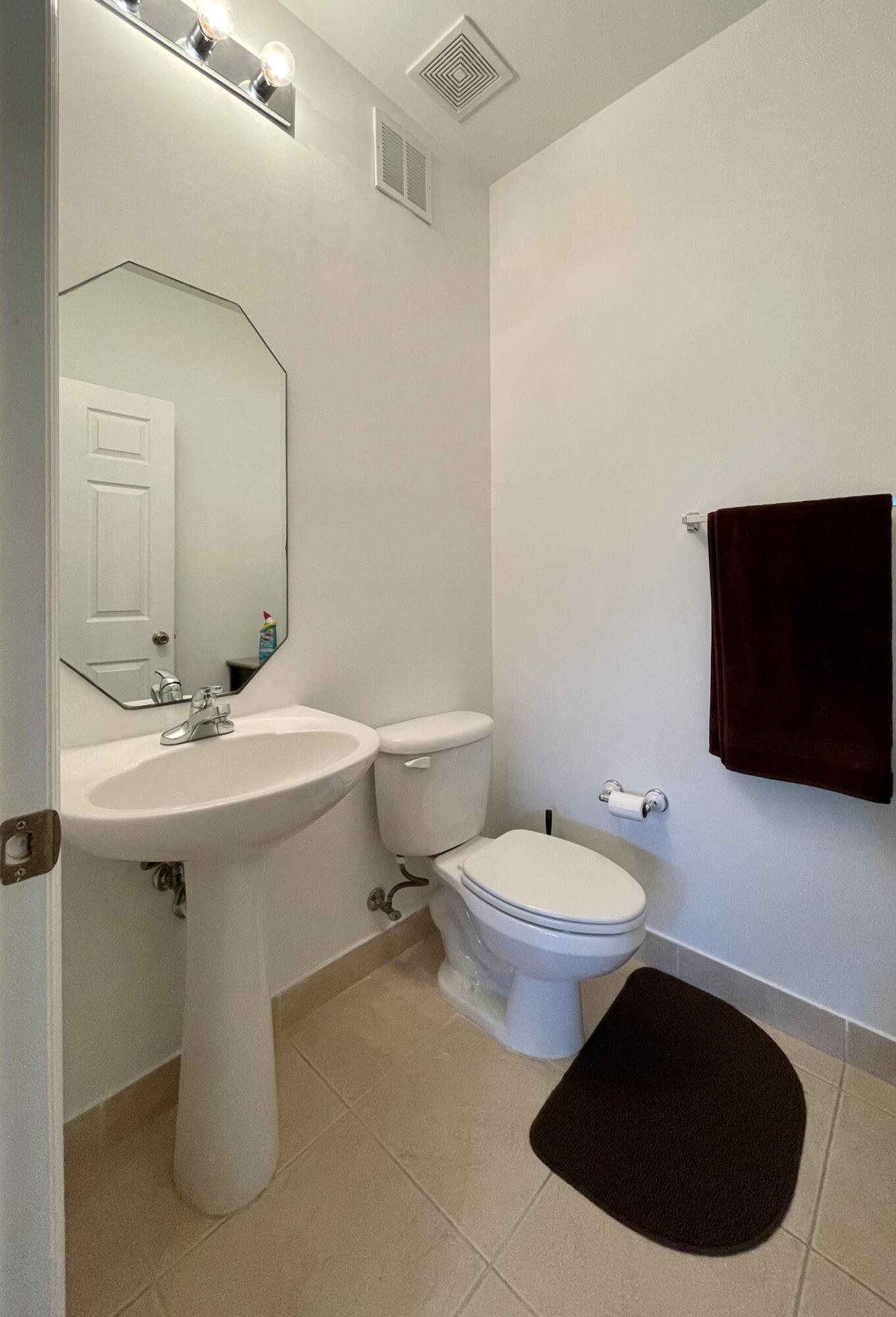 9085 Villa Palma Lane