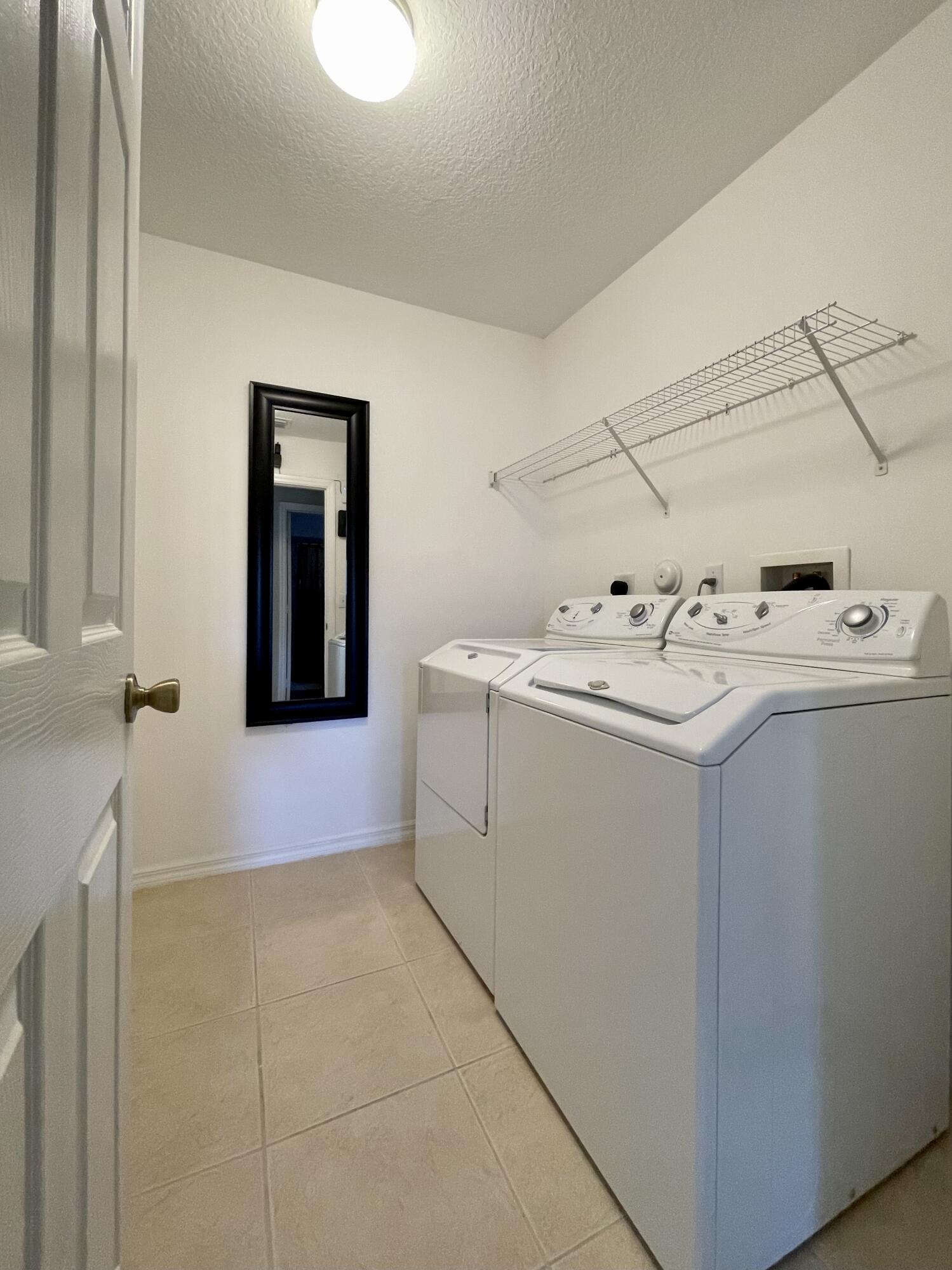 9085 Villa Palma Lane