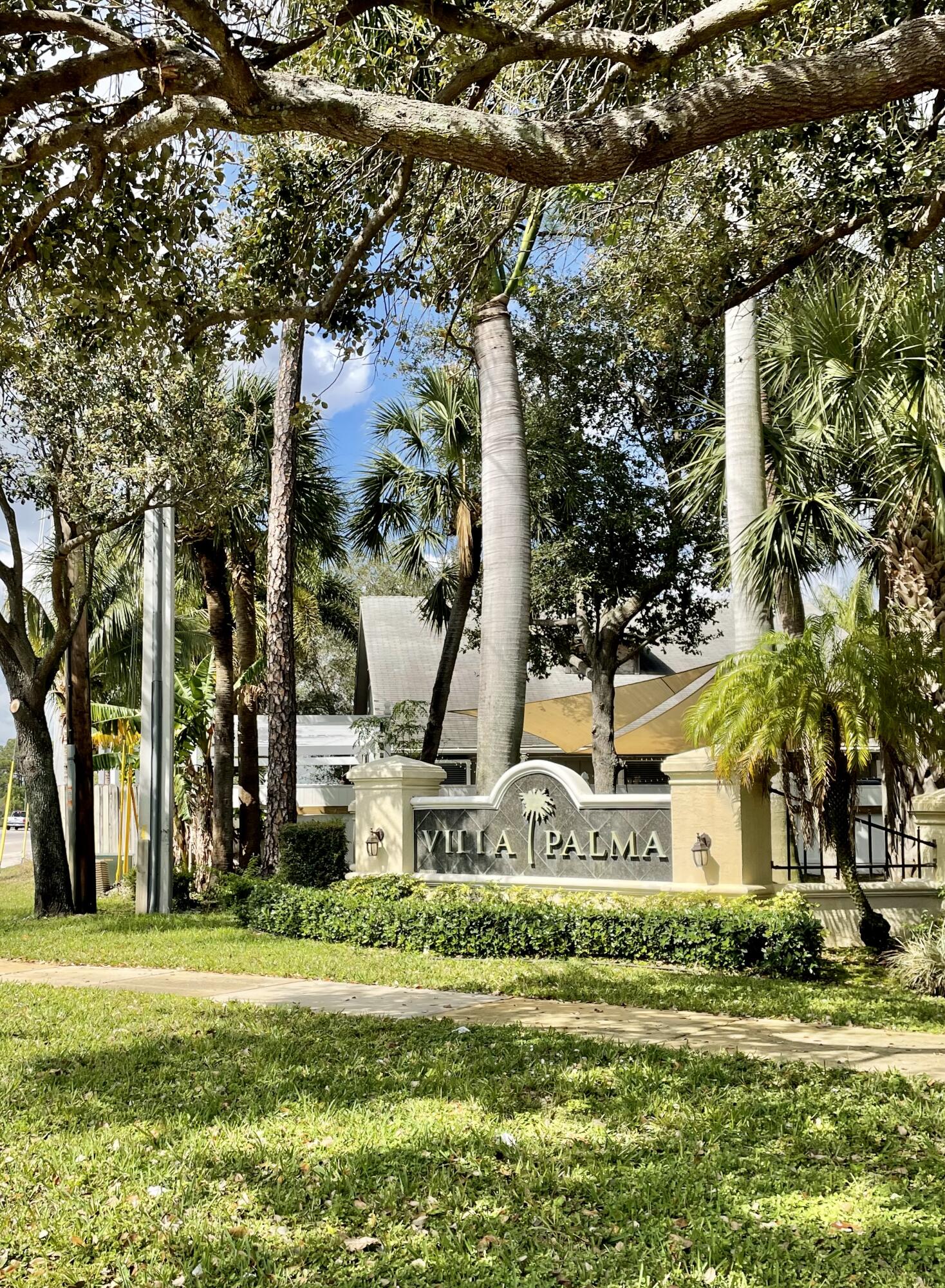 9085 Villa Palma Lane