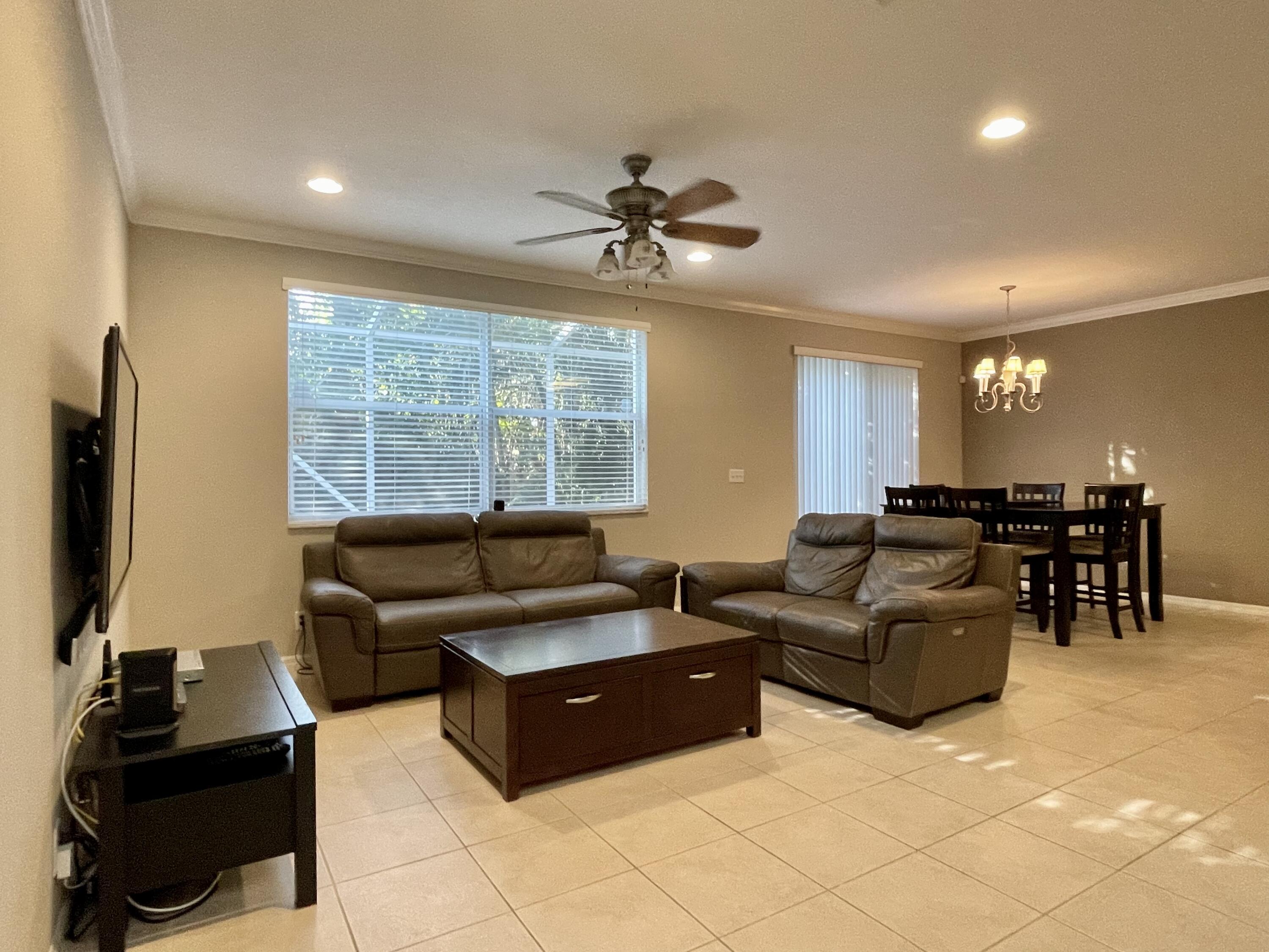 9085 Villa Palma Lane