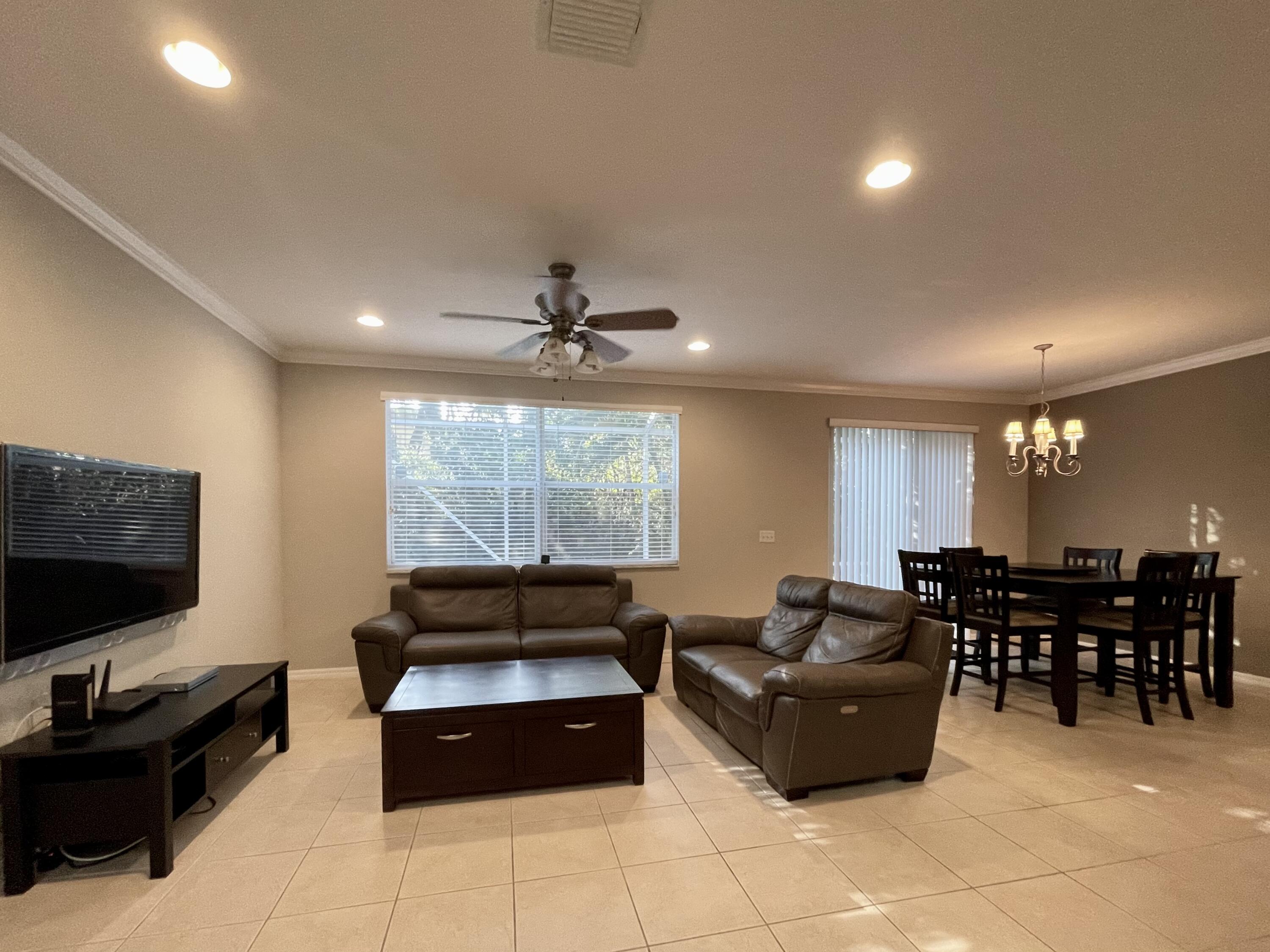 9085 Villa Palma Lane