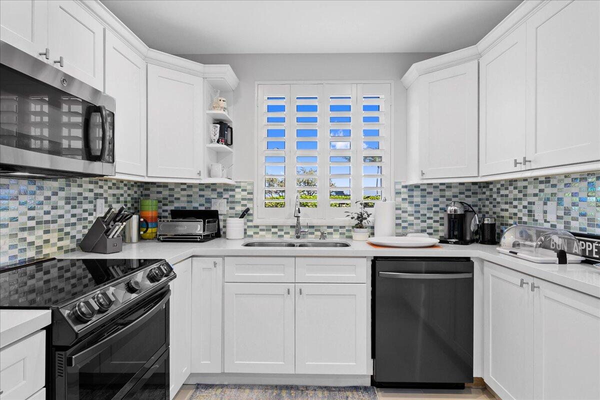 205 Mainsail Circle Unit: 205