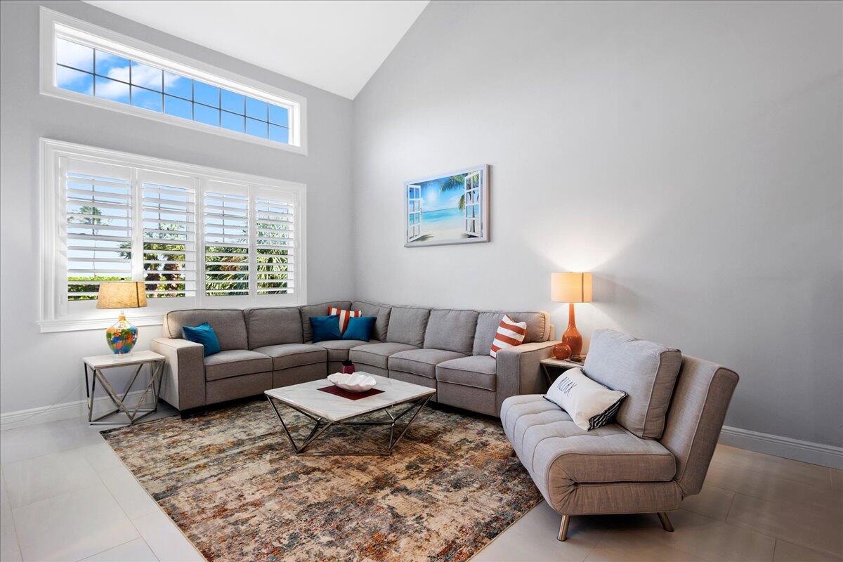 205 Mainsail Circle Unit: 205