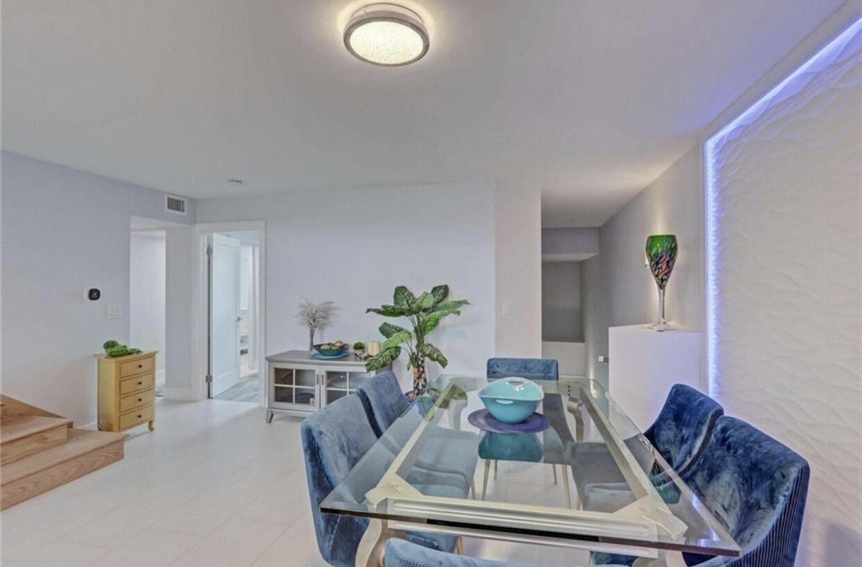 205 Mainsail Circle Unit: 205