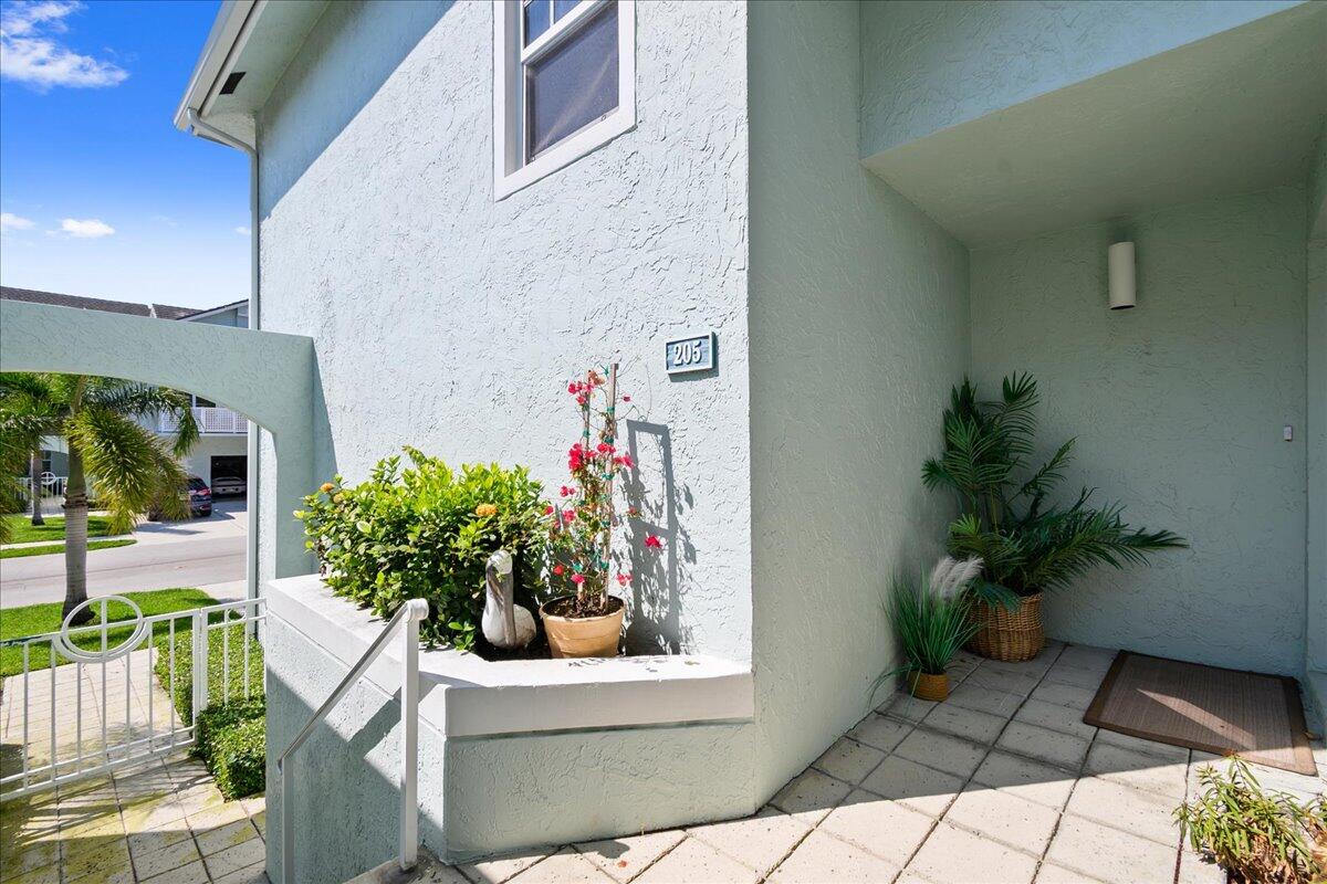 205 Mainsail Circle Unit: 205
