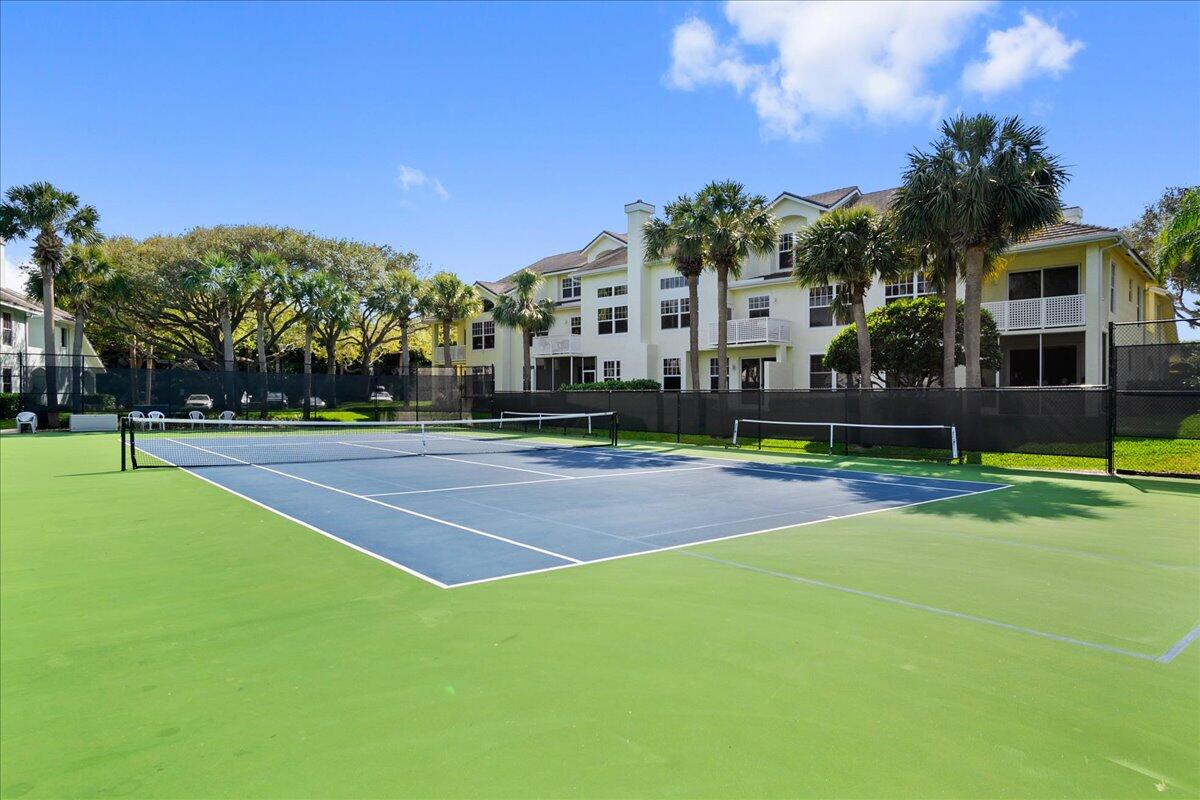 205 Mainsail Circle Unit: 205