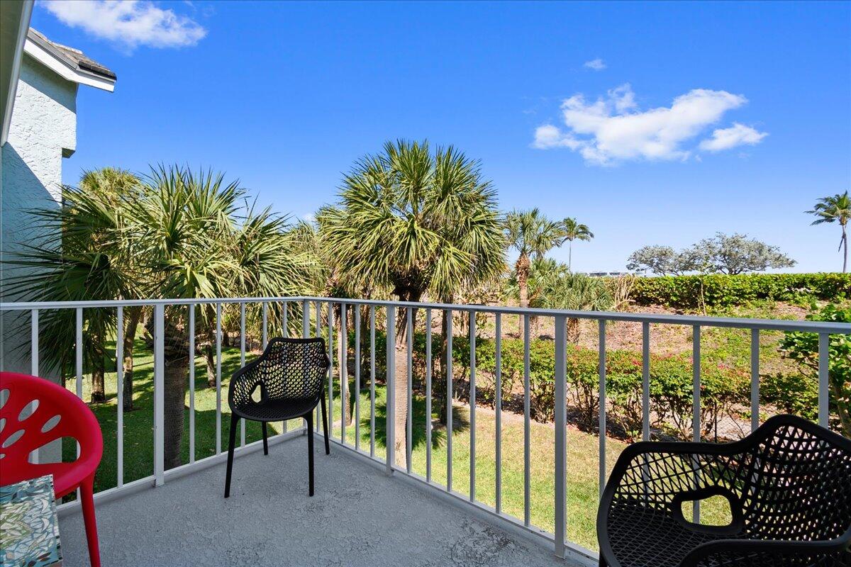 205 Mainsail Circle Unit: 205