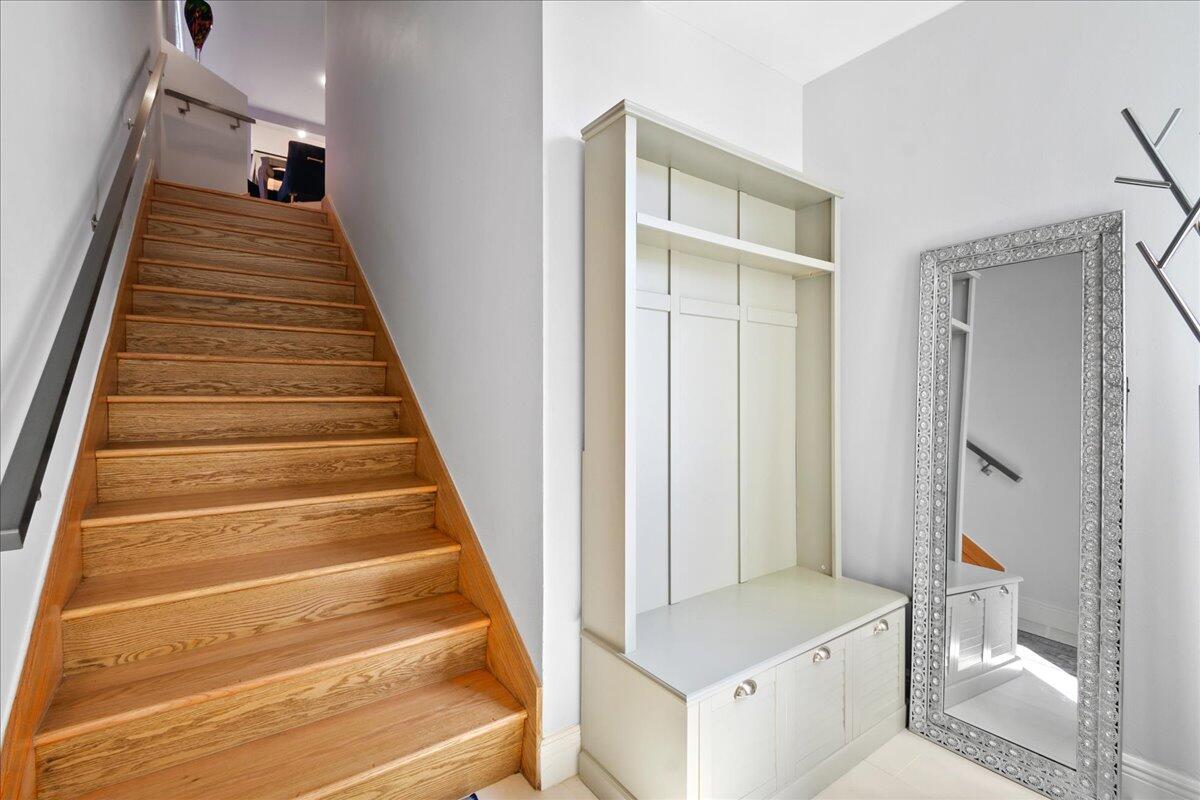 205 Mainsail Circle Unit: 205