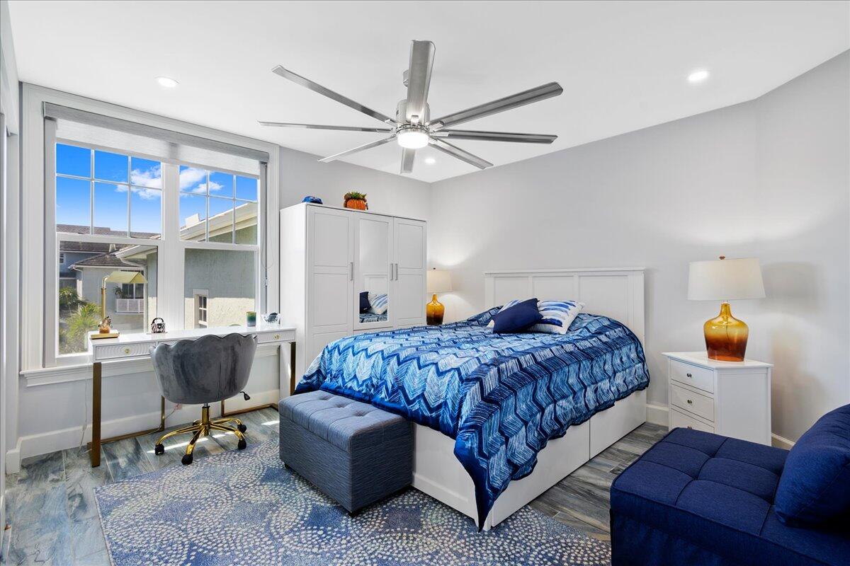 205 Mainsail Circle Unit: 205
