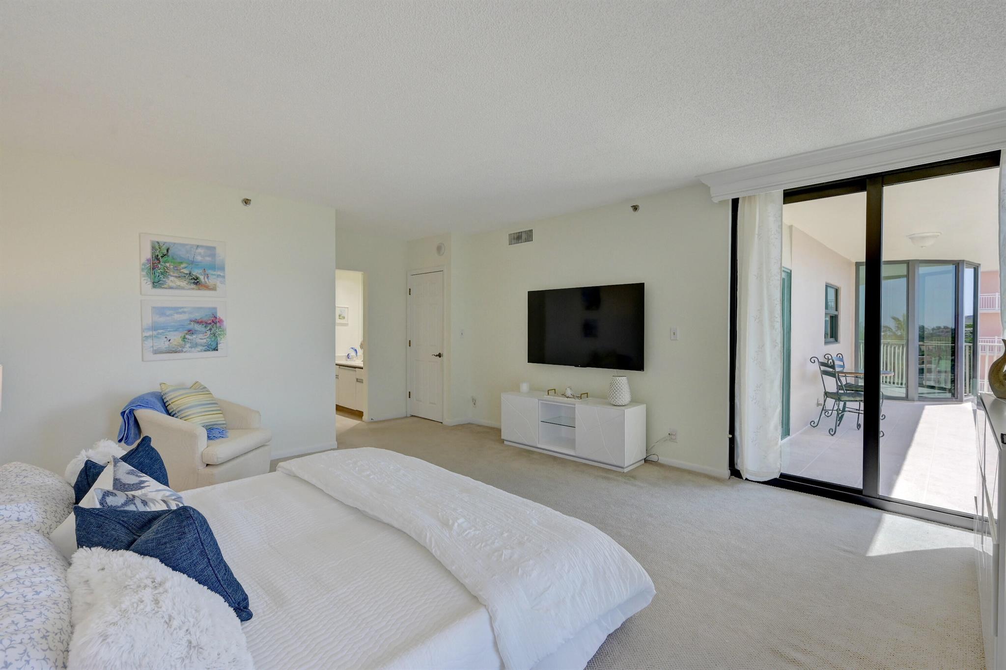 2917 S Ocean Boulevard Unit: 405