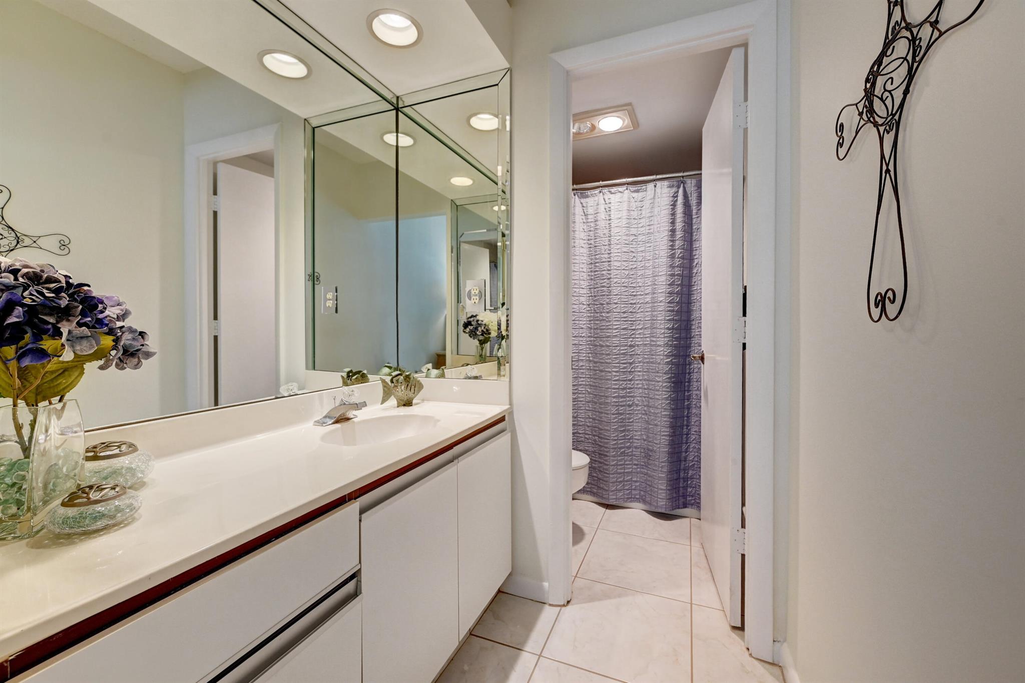 2917 S Ocean Boulevard Unit: 405