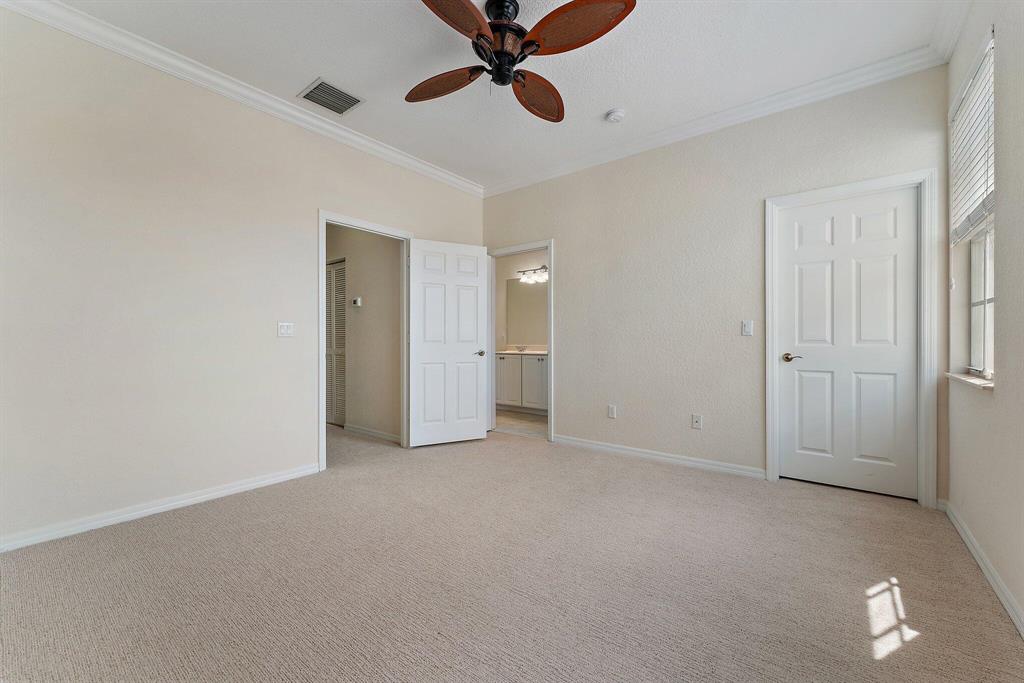 128 W Thatch Palm Circle