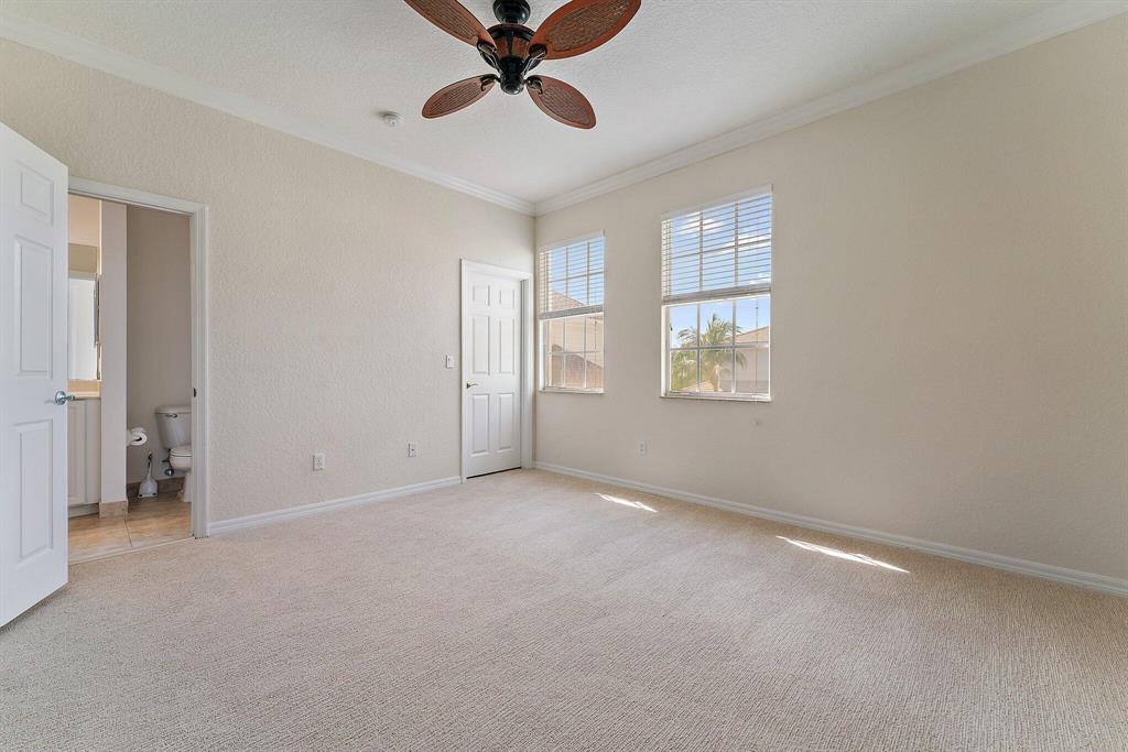 128 W Thatch Palm Circle