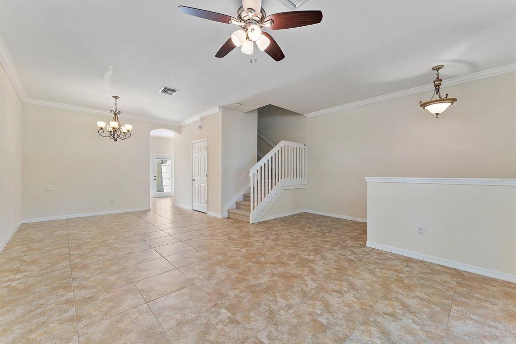128 W Thatch Palm Circle