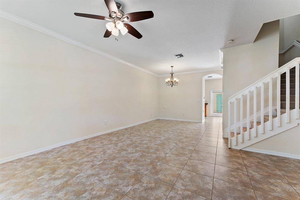 128 W Thatch Palm Circle
