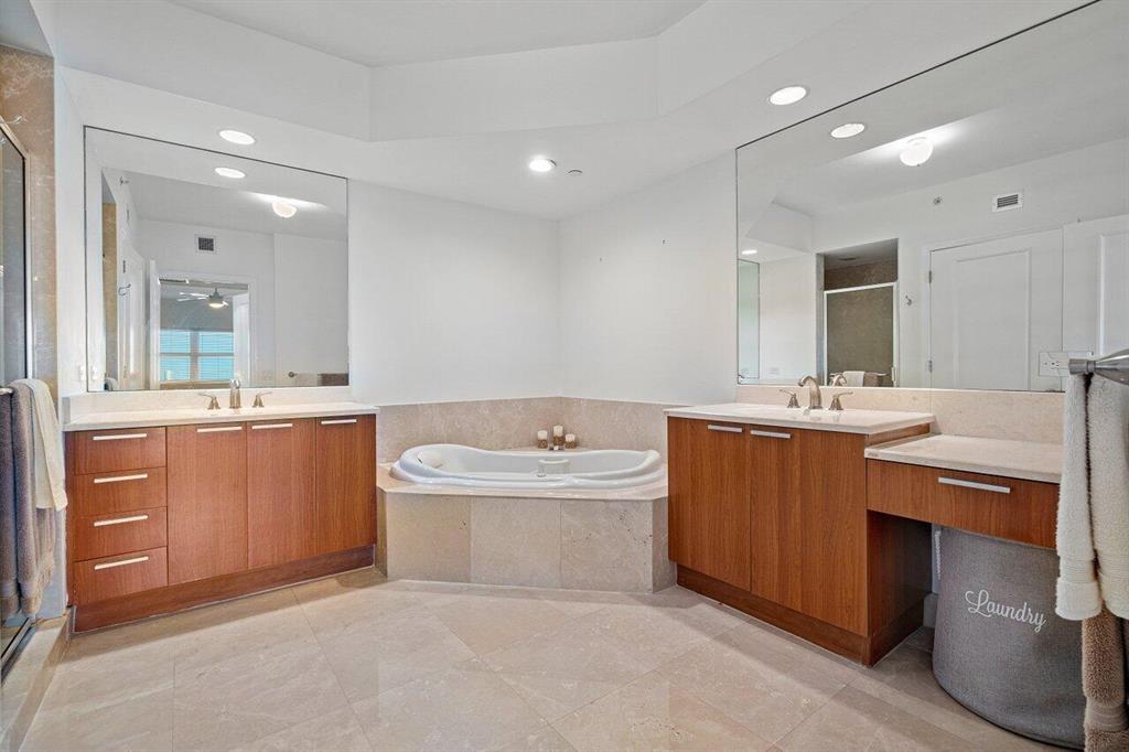 2650 Lake Shore Drive Unit: 702