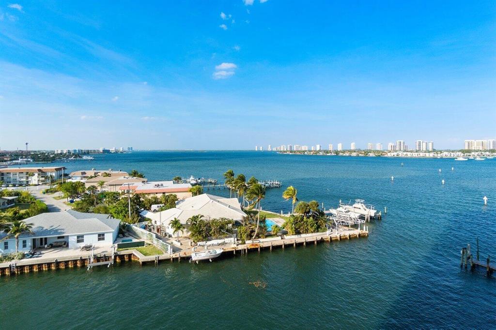 2650 Lake Shore Drive Unit: 702