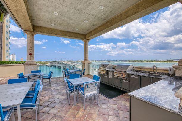 2650 Lake Shore Drive Unit: 702