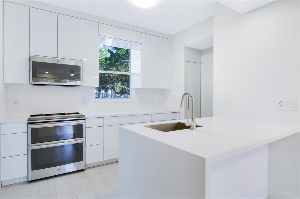 1140 University Boulevard Unit: 13