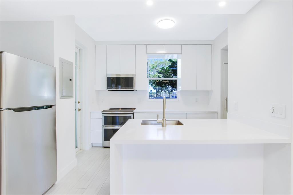 1140 University Boulevard Unit: 13