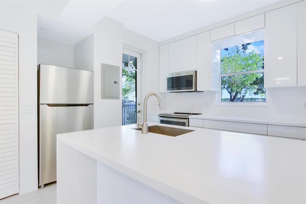 1140 University Boulevard Unit: 13