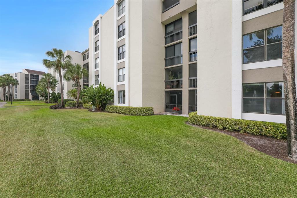 1915 Lavers Circle Unit: E103