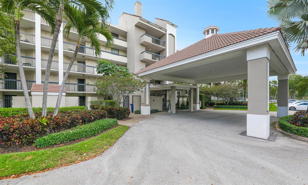 1915 Lavers Circle Unit: E103