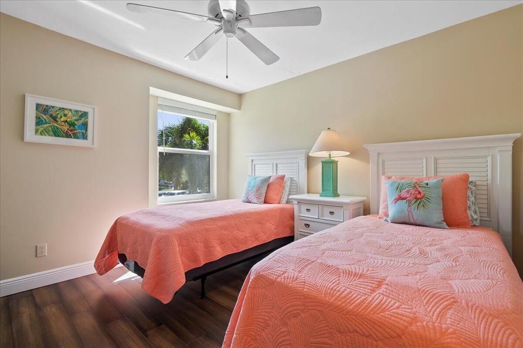 2905 Fairway Drive N