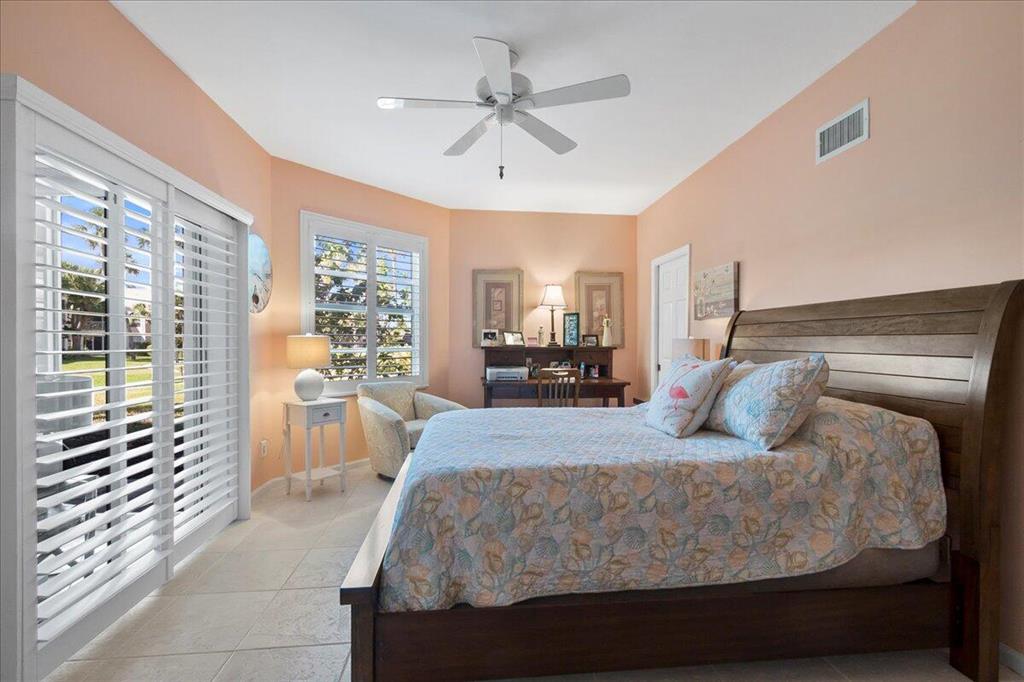 2905 Fairway Drive N