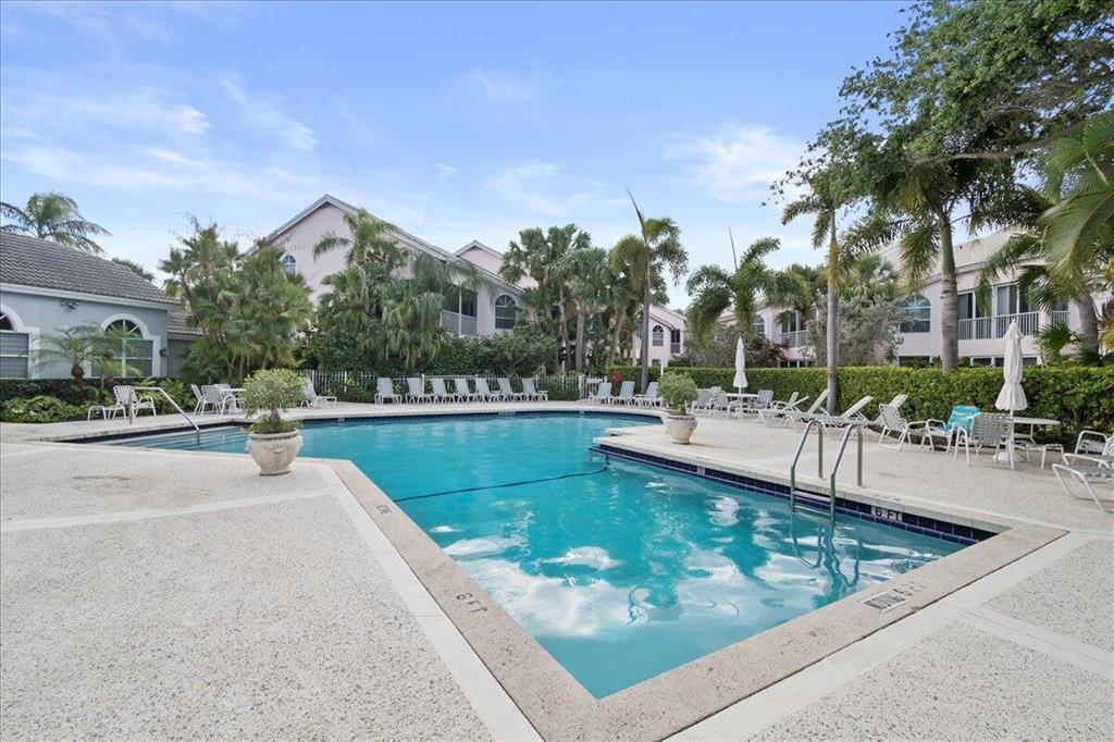 2905 Fairway Drive N