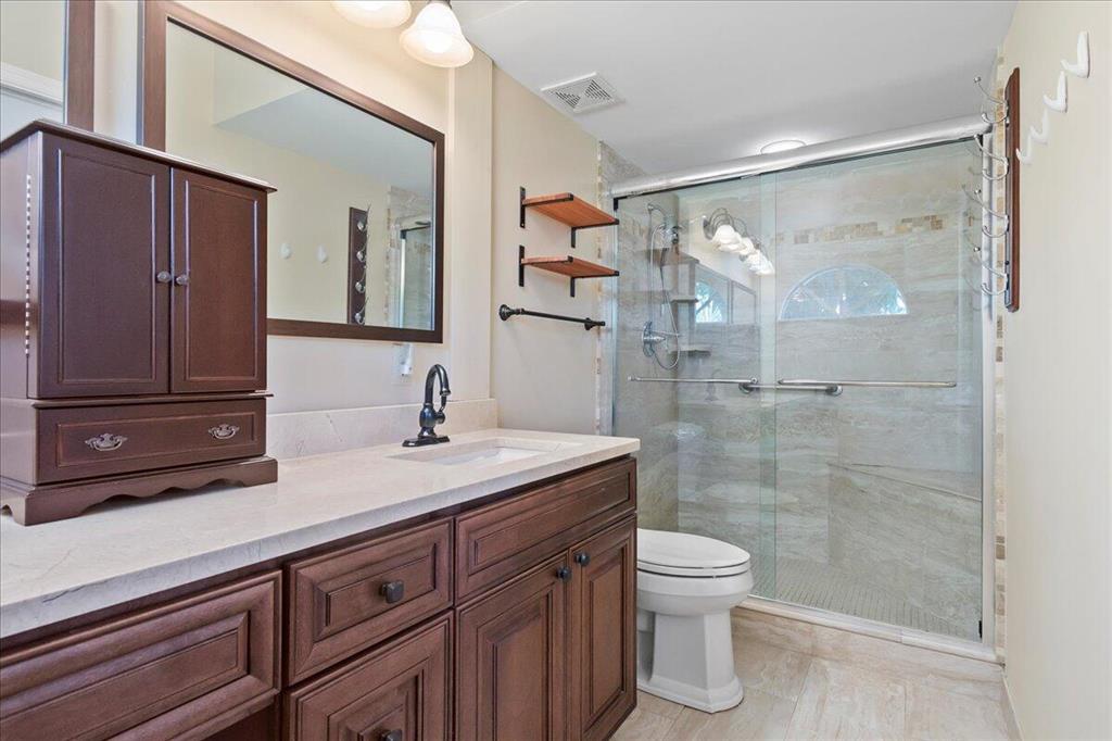 2905 Fairway Drive N