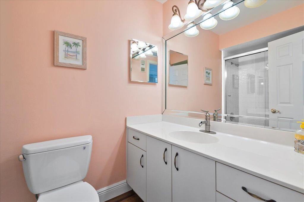 2905 Fairway Drive N