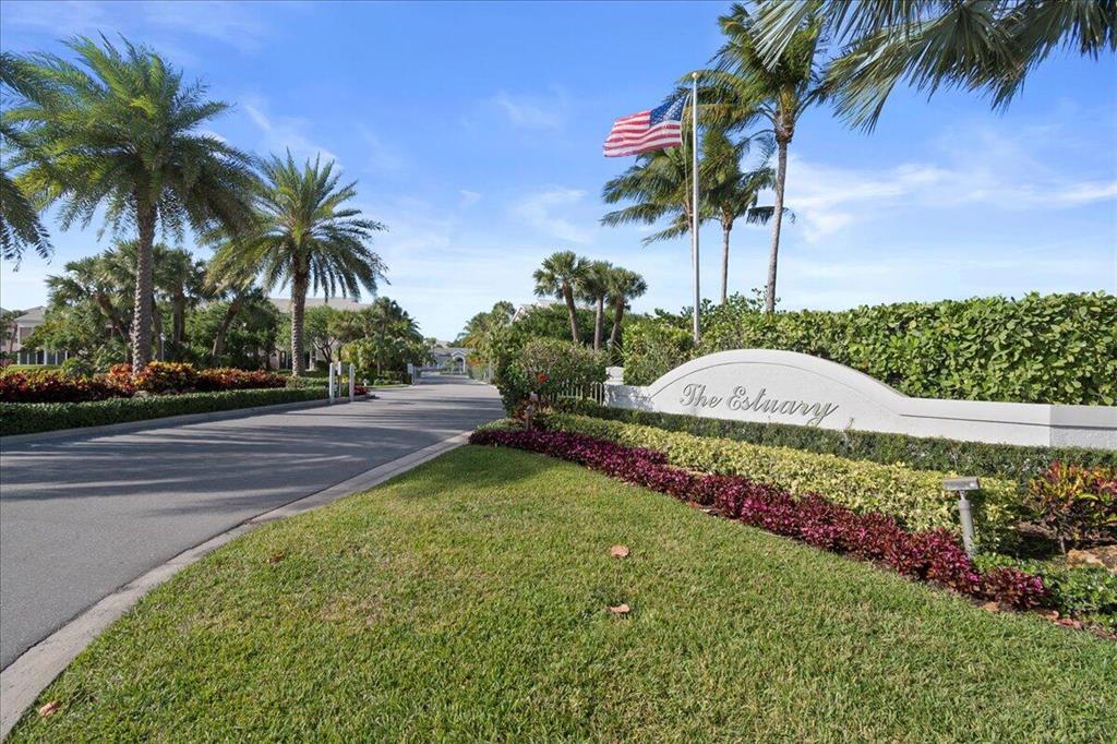 2905 Fairway Drive N