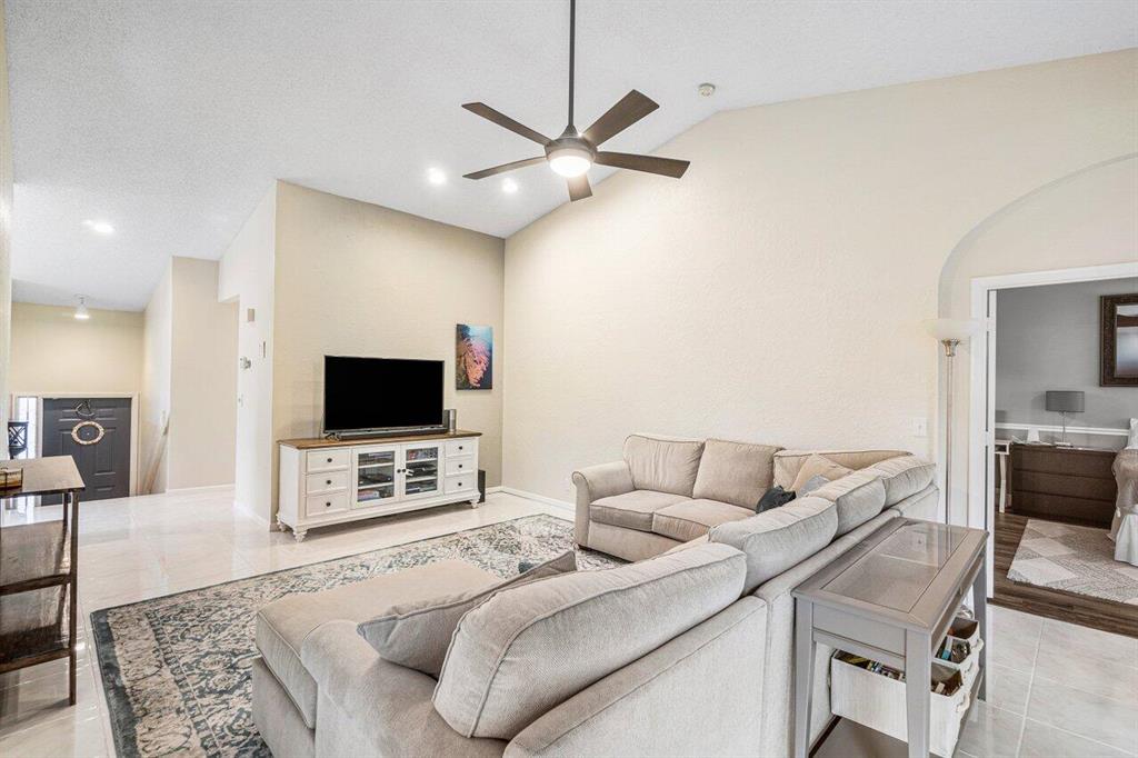 9754 Nickels Boulevard Unit: 208