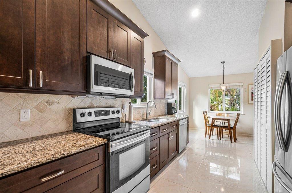 9754 Nickels Boulevard Unit: 208