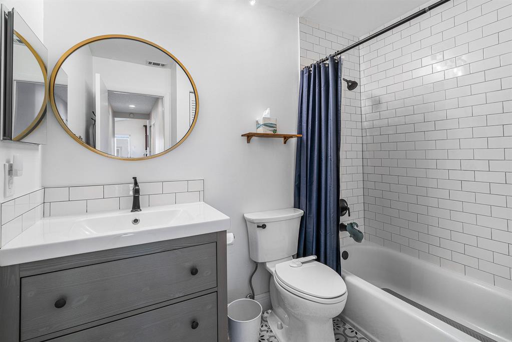 9754 Nickels Boulevard Unit: 208