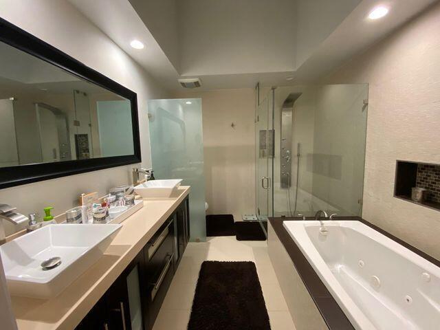 2081 NW 52nd Street