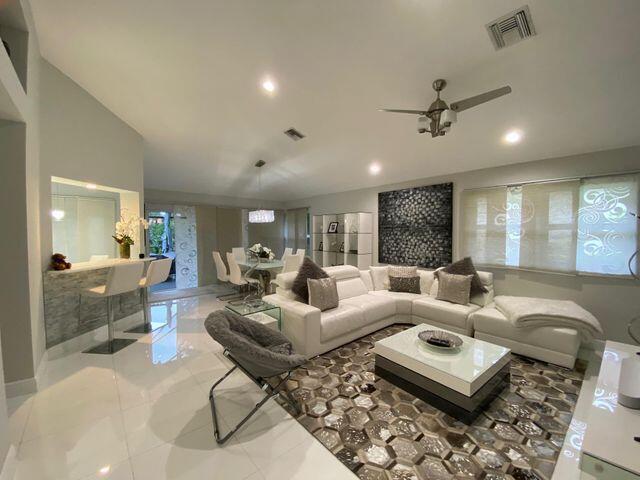 2081 NW 52nd Street