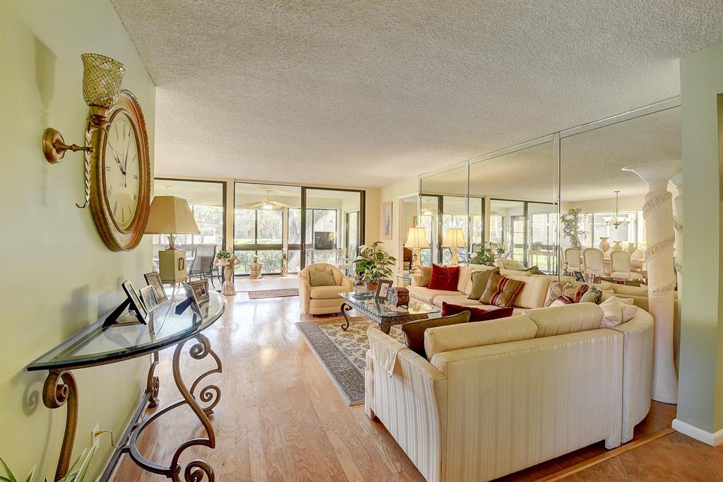 11135 Green Lake Drive Unit: 101