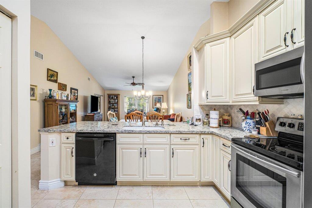 9784 Summerbrook Terrace Unit: C