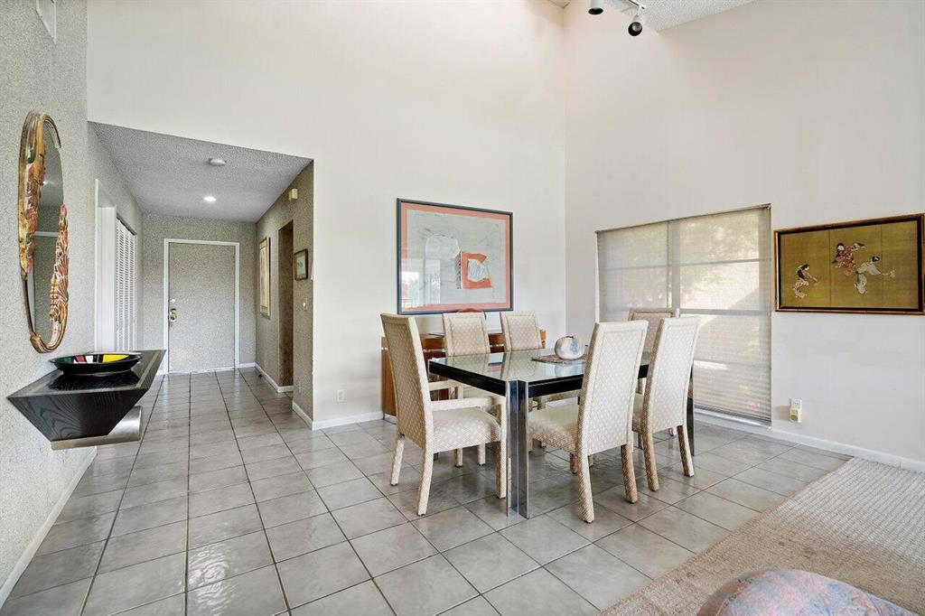 11 Eastgate Drive Unit: B