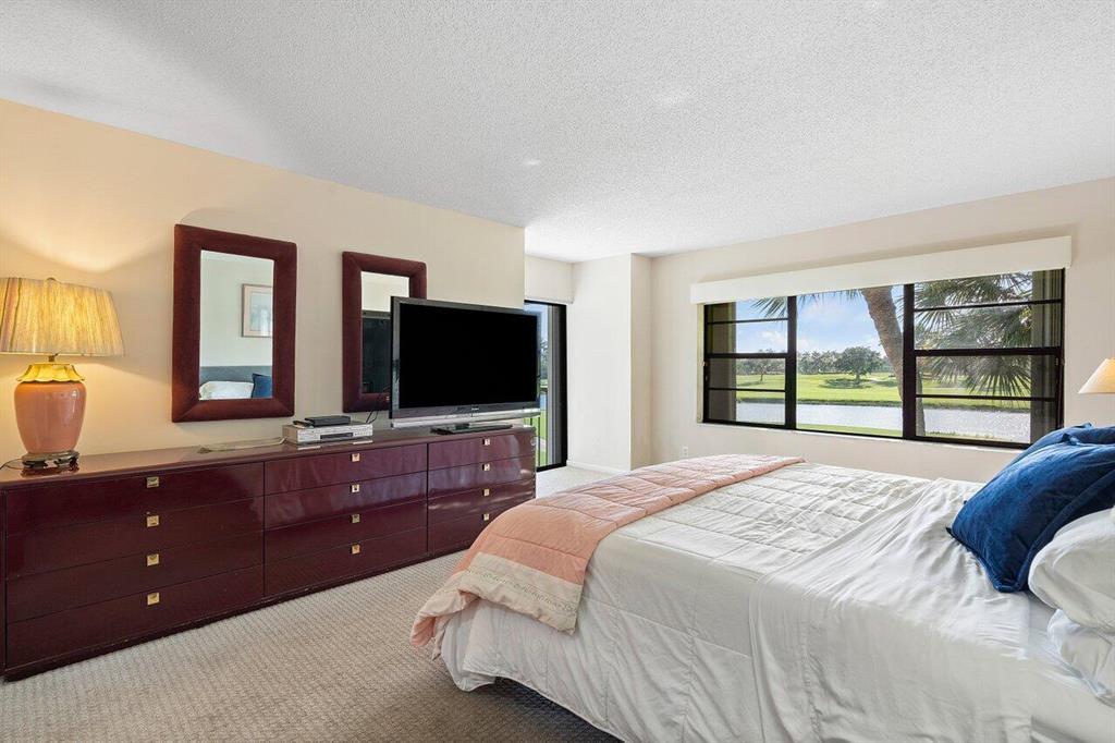 11 Eastgate Drive Unit: B