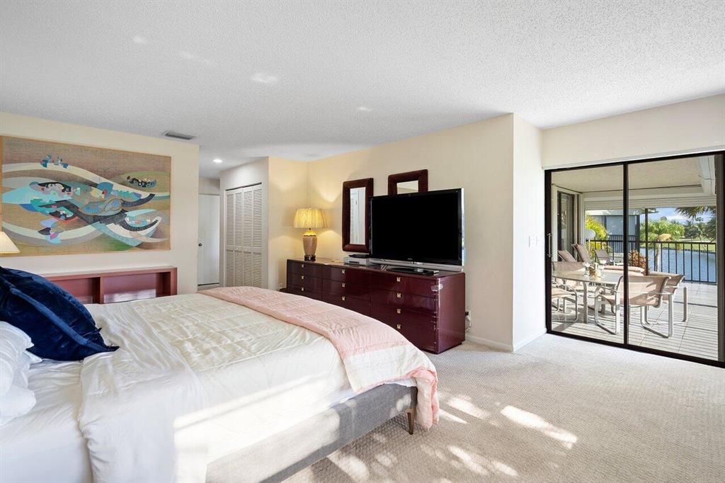 11 Eastgate Drive Unit: B